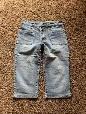 Relaxed Light Blue Women's Denim Shorts with Patch Pockets